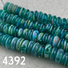 Load image into Gallery viewer, Unicorne Donut Beads