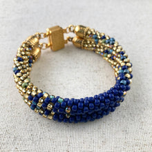 Load image into Gallery viewer, Oasis